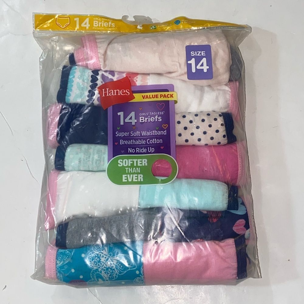 Hanes Girls Taglesse Briefs Size 14